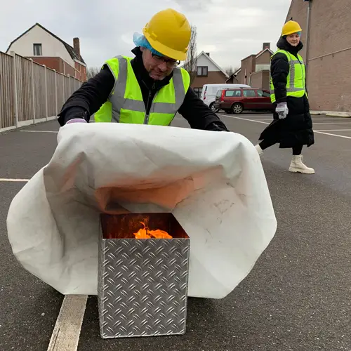 prullenbak in de brand